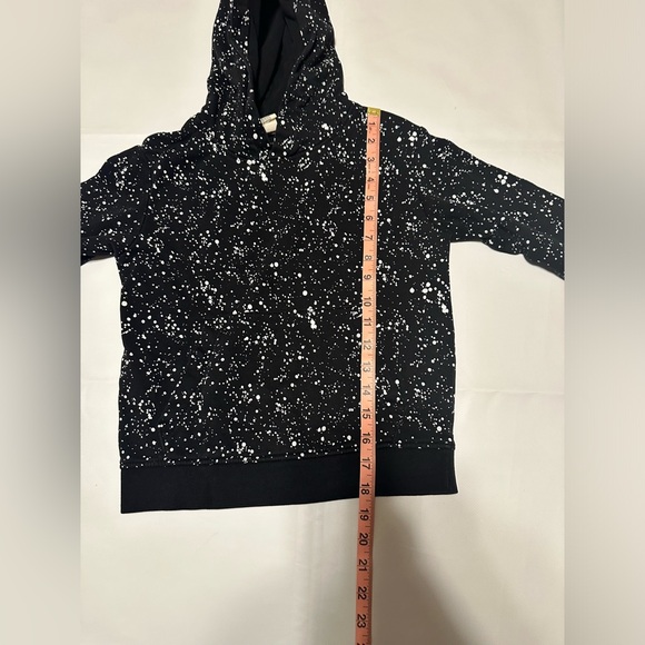 H&M BLACK AND WHITE DOTS KIDS HOODIE SIZE 6X /7 IN EXCELLENT CONDITION - Picture 6 of 9